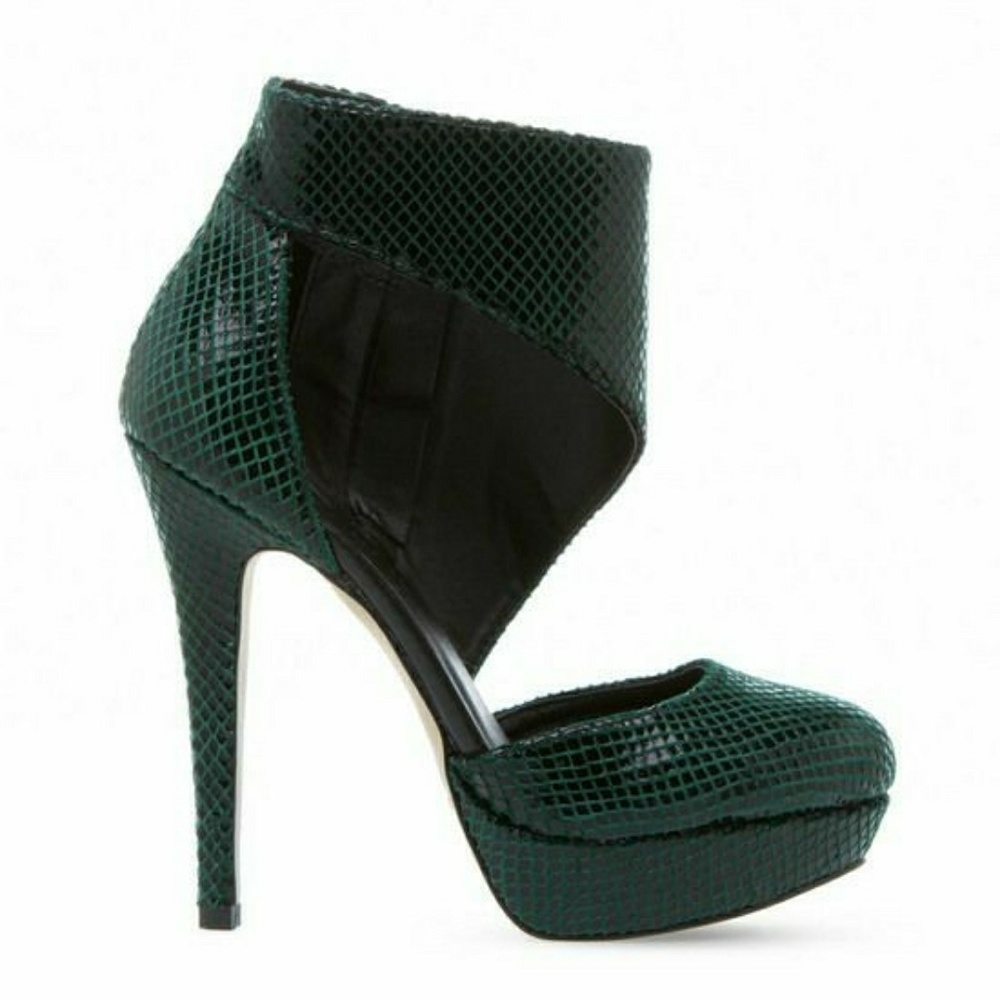 Paper Fox Pumps - Picture 2 of 4